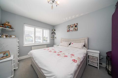 32 Old Dean, Bovingdon, Hemel Hempstead, HP3 0ET