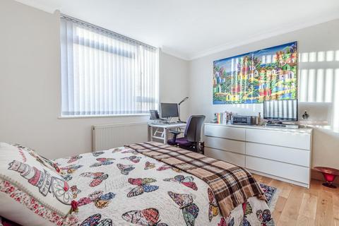 Flat 1, Grosvenor Court Rayners Road, London, SW15 2AX