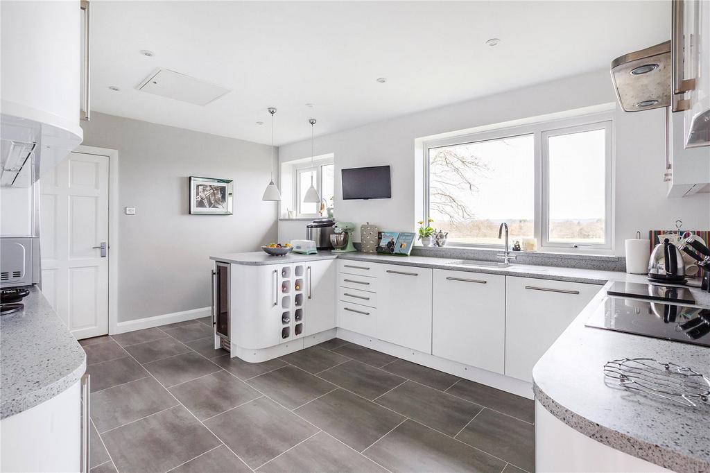 Moor Lane, Marsh Green, Edenbridge, Kent, TN8 4 bed detached house £