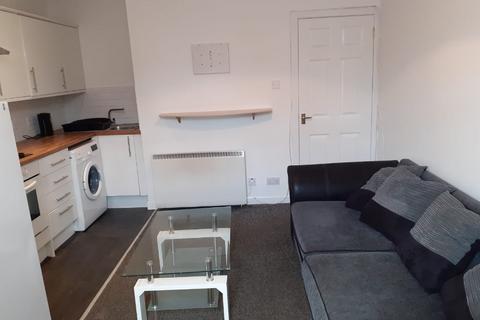 1 bedroom flat to rent, North Street, Strathmartine, Dundee, DD3