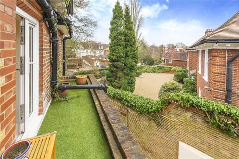 Flat D, 68 Redington Road, London, NW3 7RS