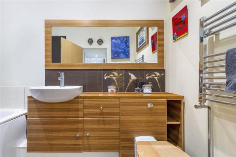 Flat D, 68 Redington Road, London, NW3 7RS