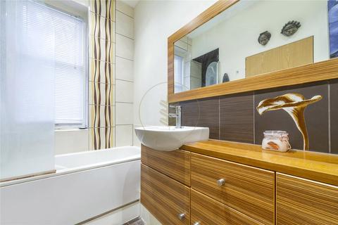 Flat D, 68 Redington Road, London, NW3 7RS