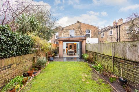 59a Antill Road, London, E3 5BT