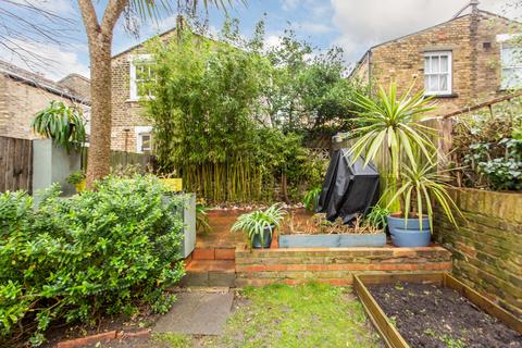 59a Antill Road, London, E3 5BT