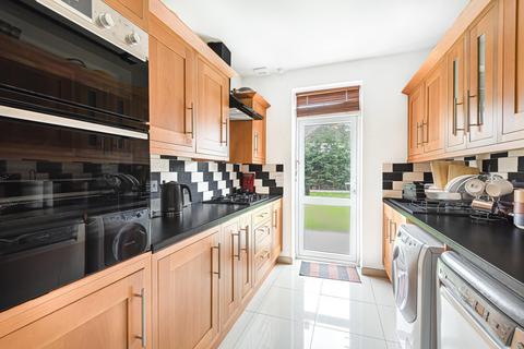 2 Woodside Close, Surbiton, KT5 9JU