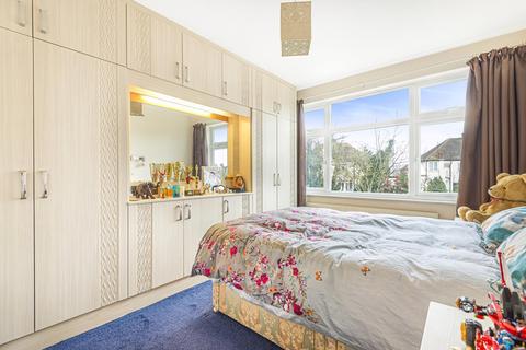 2 Woodside Close, Surbiton, KT5 9JU