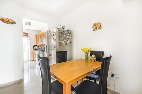 2 Woodside Close, Surbiton, KT5 9JU