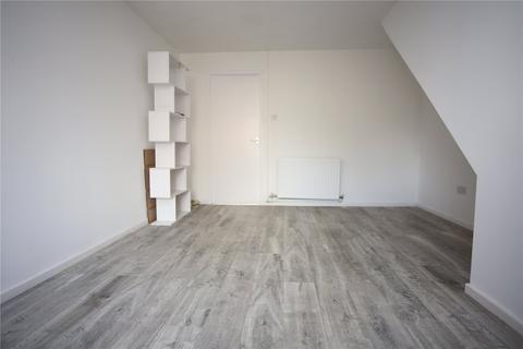 2 bedroom terraced house to rent, Frewin Close, Cheltenham, Gloucestershire, GL51