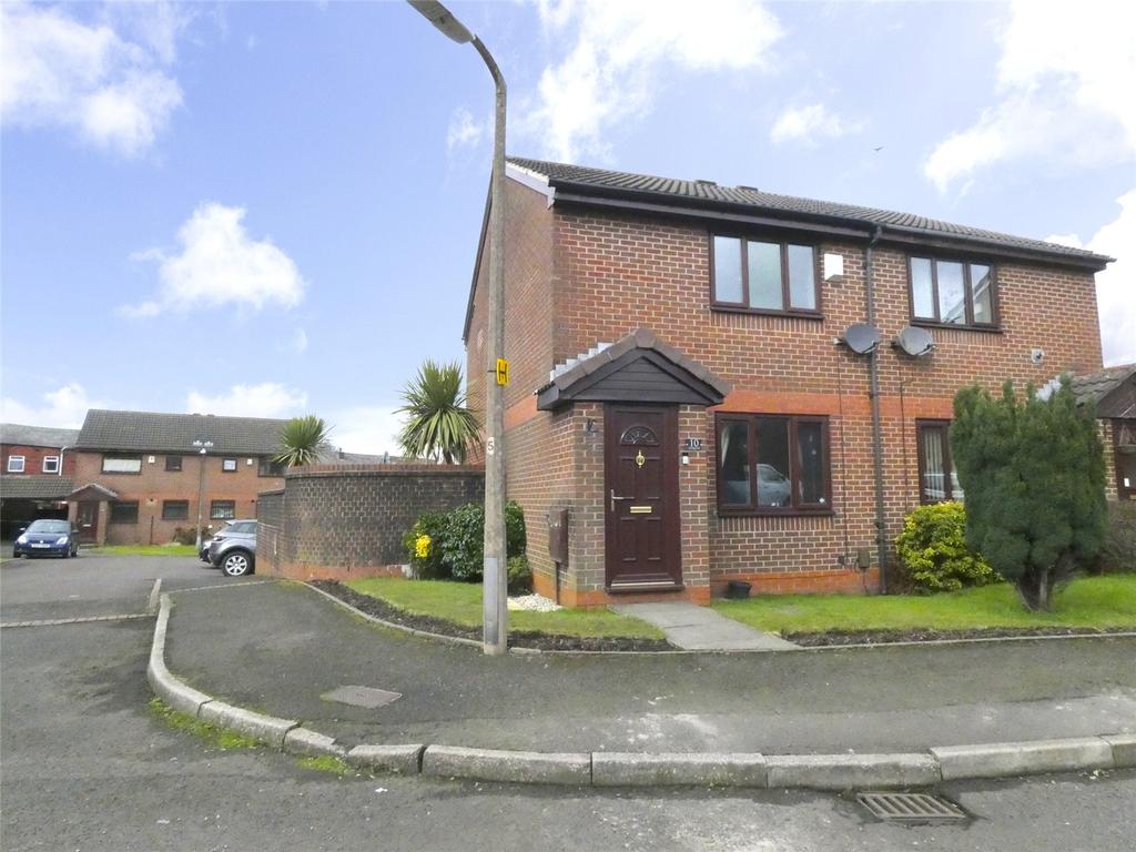 Ivanhoe Court, Bolton, BL3 2 bed semidetached house £130,000