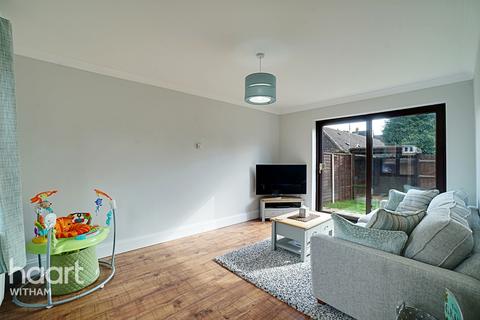 34 Bramble Road, Witham, CM8 2XA