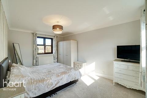 34 Bramble Road, Witham, CM8 2XA