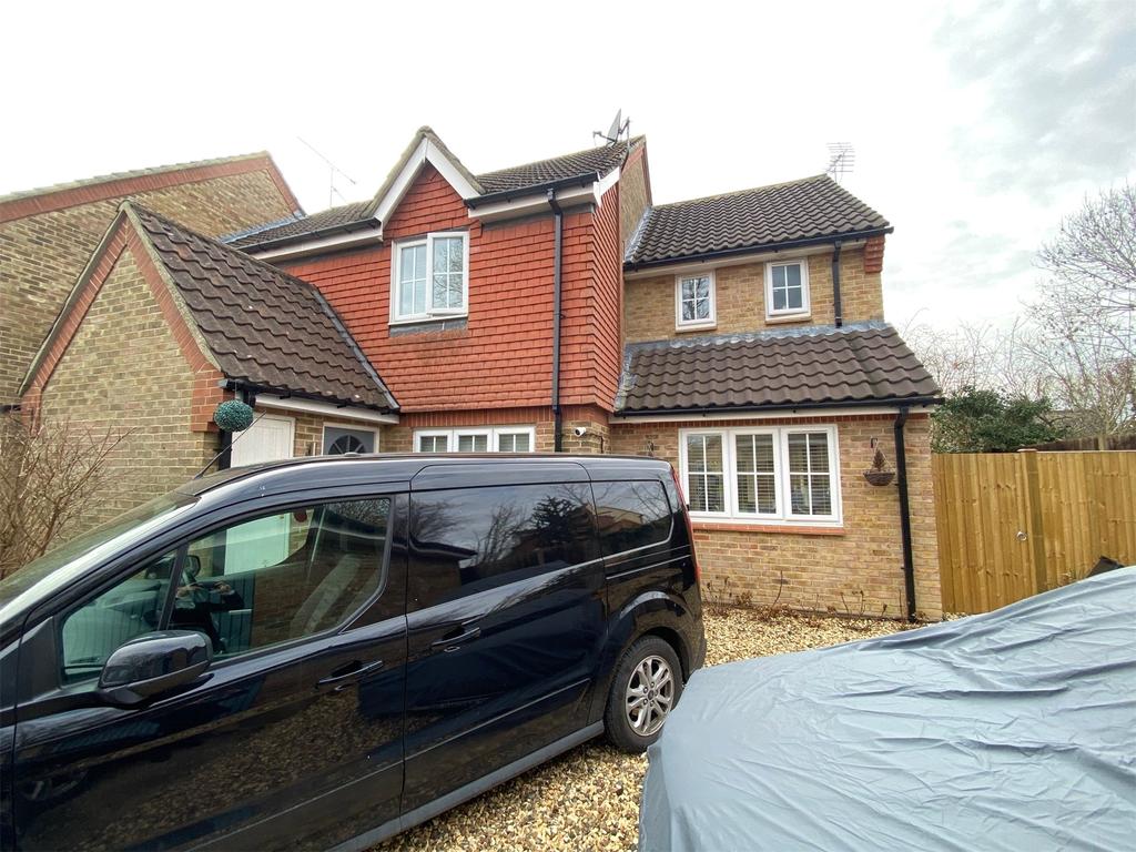 Macphail Close, Wokingham, Berkshire, RG40 3 bed end of terrace house