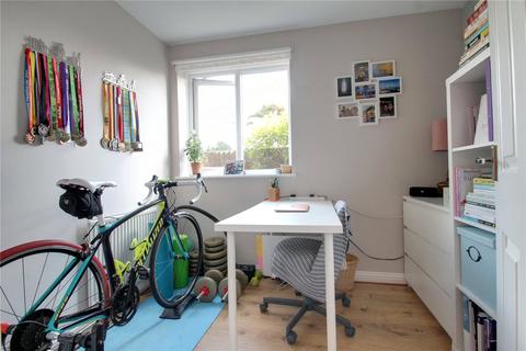 Flat 20, Lady Hamilton Court, 50 Barnstaple Road, Southend-on-sea, SS1 3QH