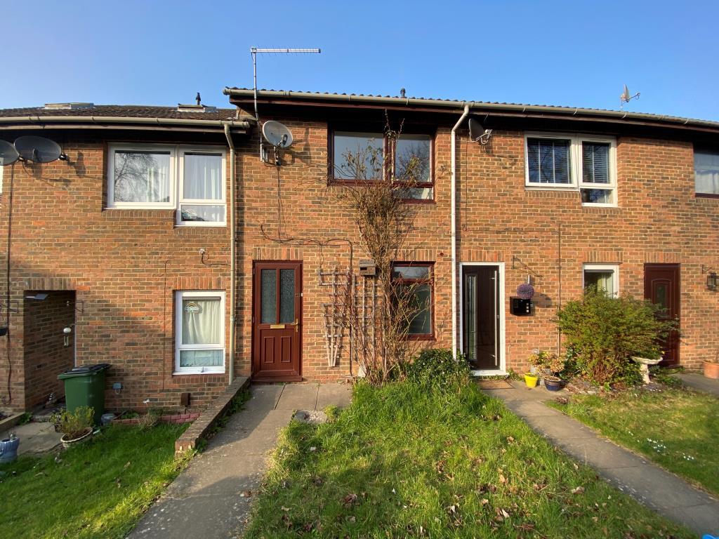 Birch Hill, Bracknell, RG12 4 bed terraced house £1,500 pcm (£346 pw)