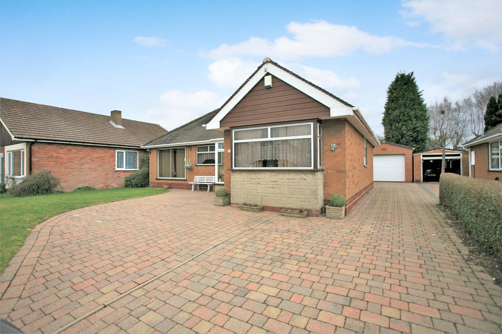 Norton Lane, Great Wyrley, WS6 6NU 3 bed detached bungalow £365,000