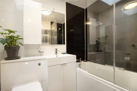 24 Ridgway, Richmond, TW10 6PR