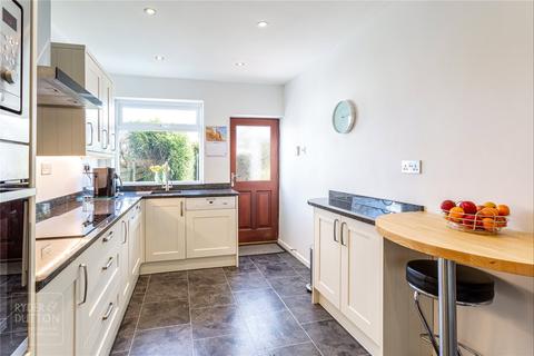 7 Chichester Crescent, Chadderton, Oldham, OL9 0RW
