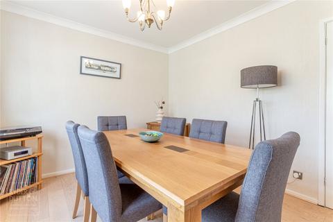 7 Chichester Crescent, Chadderton, Oldham, OL9 0RW