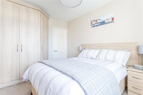 7 Chichester Crescent, Chadderton, Oldham, OL9 0RW