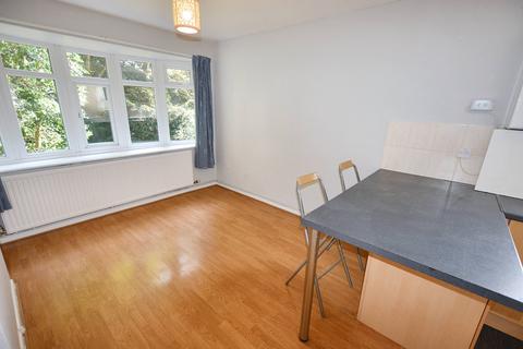 2 bedroom apartment to rent, Everett Court, Withington, M20 3DT