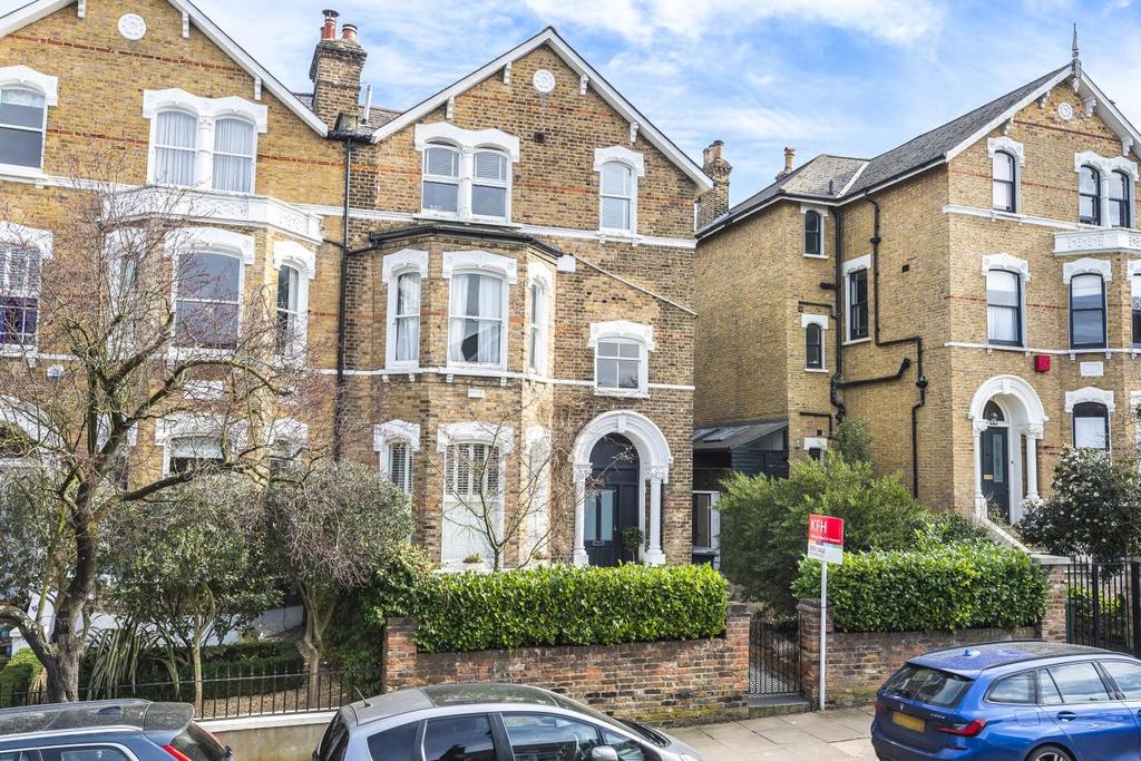 Tyrwhitt Road, Brockley 2 bed flat £550,000