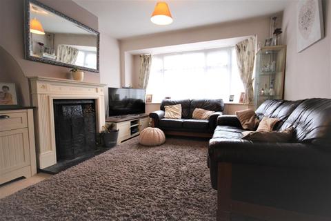 131 Cherry Tree Lane, Rainham, RM13 8TT