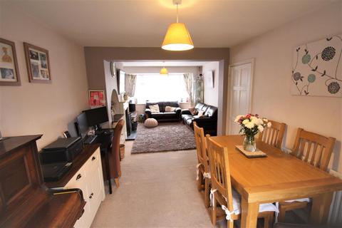 131 Cherry Tree Lane, Rainham, RM13 8TT
