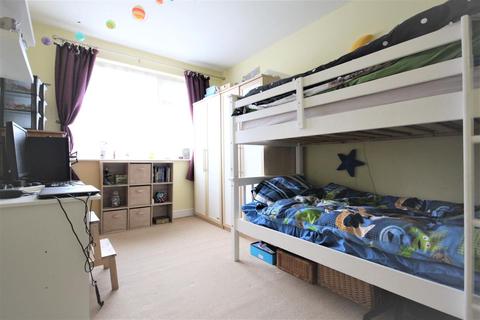 131 Cherry Tree Lane, Rainham, RM13 8TT