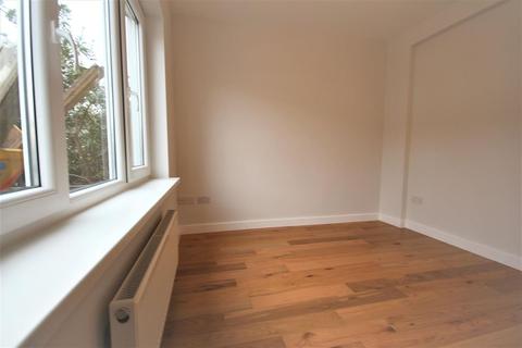 89 Westfield Road, Dagenham, RM9 5BP