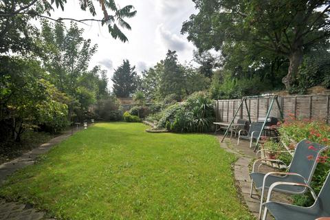 undefined, Madeley Road, London, w5