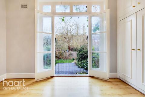 22a Alexandra Drive, London, SE19 1AJ