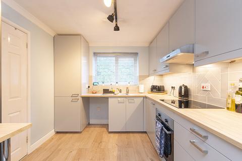 2 Denzil Close, West Coker, Yeovil, BA22 9DU