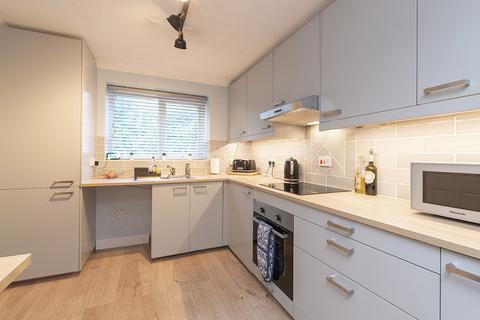 2 Denzil Close, West Coker, Yeovil, BA22 9DU