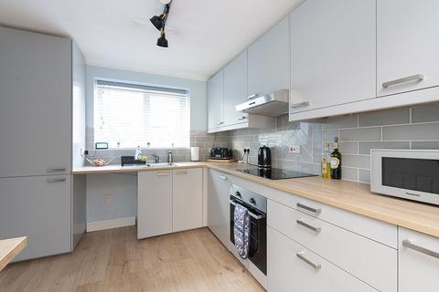 2 Denzil Close, West Coker, Yeovil, BA22 9DU