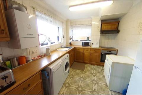 18 Bell Avenue, Romford, RM3 7BL