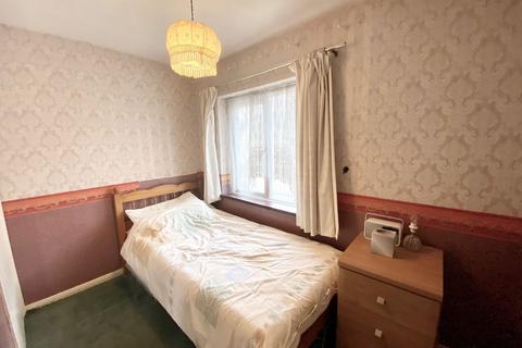 18 Bell Avenue, Romford, RM3 7BL