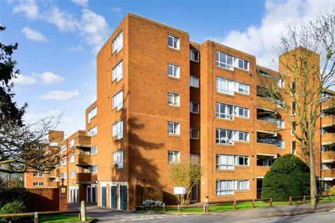 193 Homefield Park, Sutton, SM1 2EA