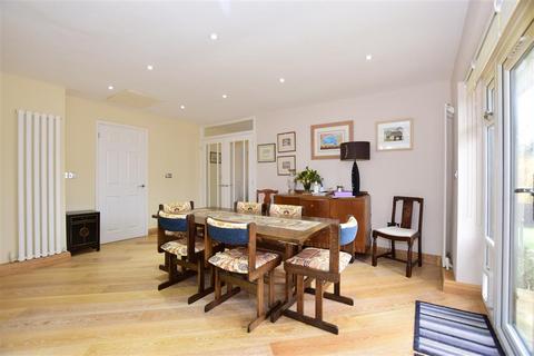 9 Haffenden Road, Tenterden, TN30 6QE