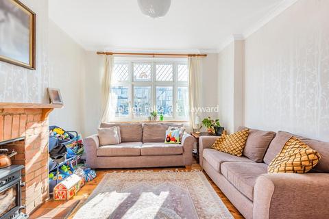 157 Langley Way, West Wickham, BR4 0DL