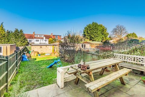 157 Langley Way, West Wickham, BR4 0DL