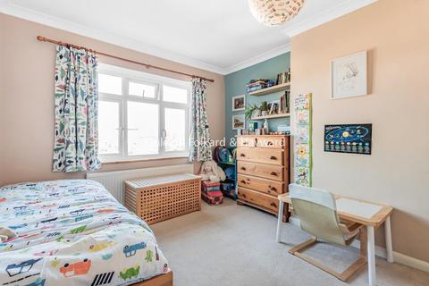157 Langley Way, West Wickham, BR4 0DL