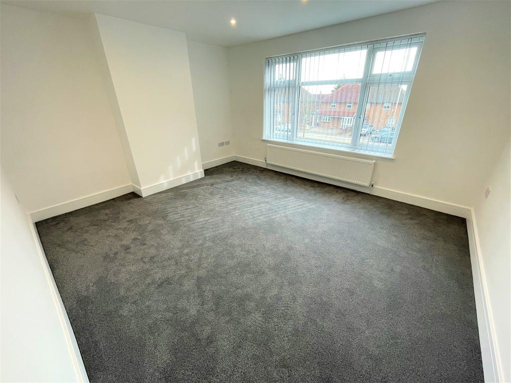 Romford Chase Cross Road 1 Bed Flat £900 Pcm £208 Pw