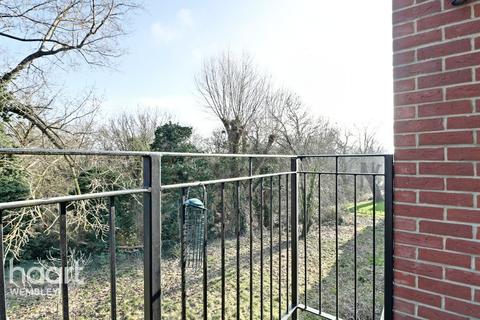 8 Waterside Close, Wembley, HA9 9PB