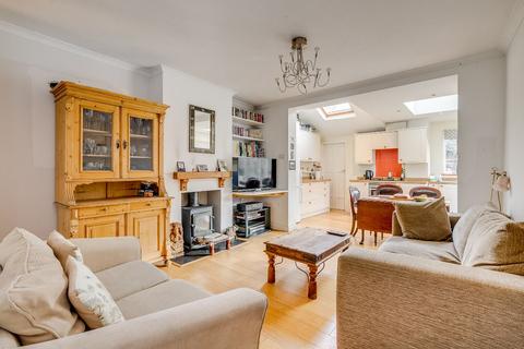 11 Staten Gardens, Twickenham, TW1 4HS