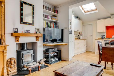 11 Staten Gardens, Twickenham, TW1 4HS
