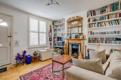 11 Staten Gardens, Twickenham, TW1 4HS
