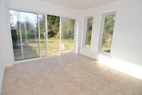 40 Longtye Drive, Chestfield, Whitstable, CT5 3NF