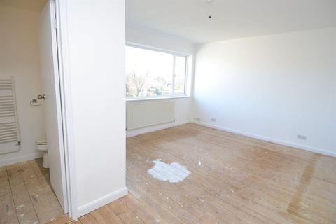40 Longtye Drive, Chestfield, Whitstable, CT5 3NF