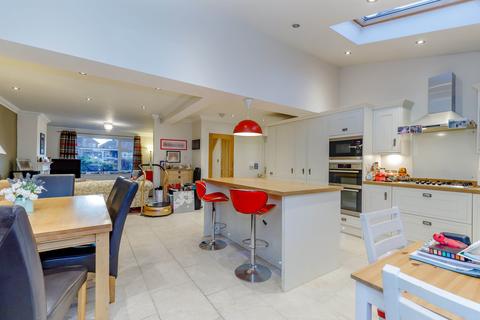 14 Beckwith Crescent, Harrogate, HG2 0BQ